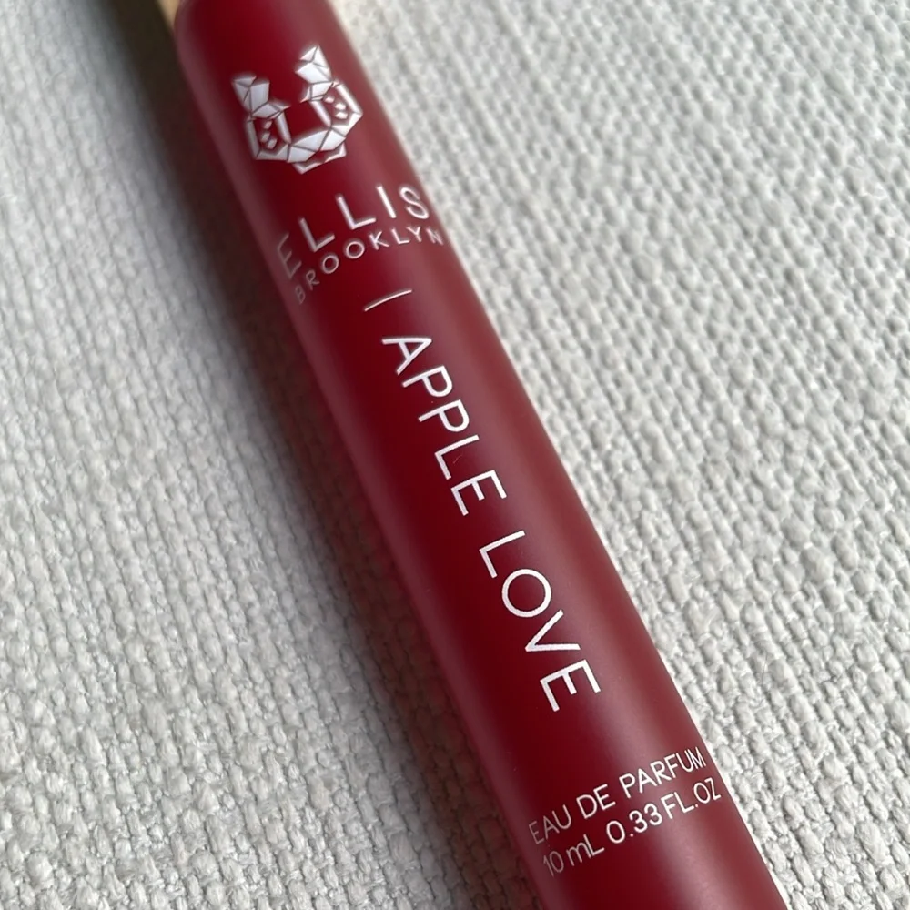Ellis Brooklyn Apple Love 10ml rollerball